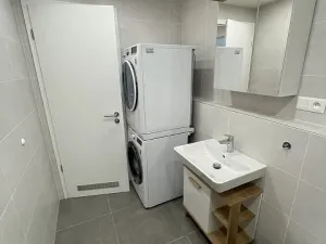 Pronájem bytu 3+kk, Praha - Řeporyje, Haenkeho, 80 m2