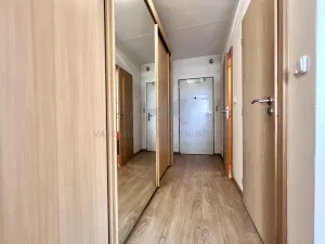 Pronájem bytu 2+kk, Praha - Hloubětín, Kukelská, 42 m2