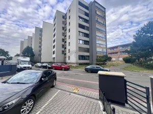 Pronájem bytu 2+kk, Praha - Hloubětín, Kukelská, 42 m2