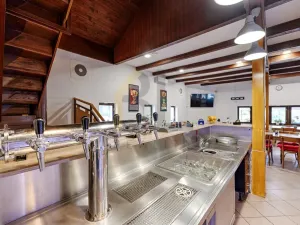 Prodej restaurace, Hodonín, Brandlova, 299 m2