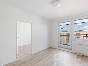 Pronájem bytu 2+kk, Praha - Troja, Hnězdenská, 46 m2