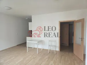 Pronájem bytu 1+kk, Praha - Hlubočepy, Miloše Havla, 29 m2