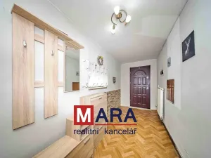 Prodej rodinného domu, Charváty, 140 m2