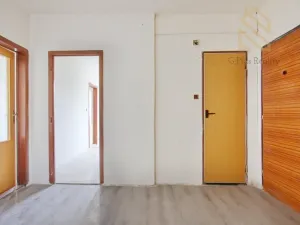 Prodej bytu 4+1, Ústí nad Labem - Mojžíř, Jindřicha Plachty, 99 m2