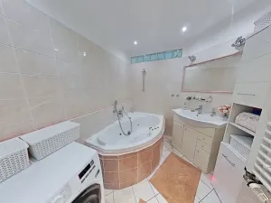 Prodej bytu 3+1, Třebíč, Obránců míru, 74 m2