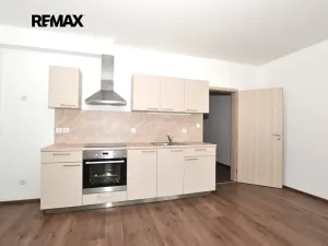 Pronájem bytu 2+kk, Plzeň, Koterovská, 42 m2