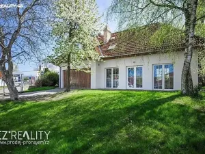 Prodej rodinného domu, Praha - Lipence, Na Bambouzku, 308 m2