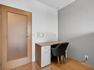 Pronájem bytu 2+kk, Praha - Michle, Novobohdalecká, 40 m2