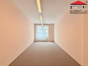 Pronájem kanceláře, Brno, Jakubské náměstí, 87 m2