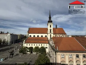 Pronájem kanceláře, Brno, Moravské náměstí, 196 m2