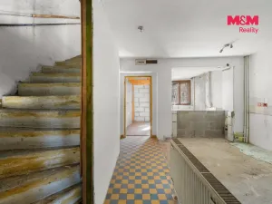Prodej rodinného domu, Rynholec, nám. 1. máje, 363 m2