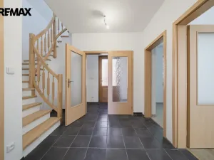 Prodej rodinného domu, Karlovy Vary, Slovenská, 98 m2