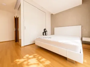Pronájem bytu 3+kk, Praha - Žižkov, Jeseniova, 87 m2