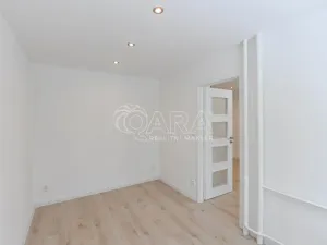 Prodej bytu 2+kk, Praha - Krč, Hurbanova, 39 m2