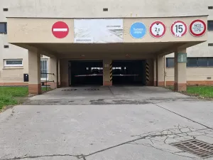 Prodej garážového stání, Brno, Voroněžská, 14 m2