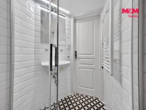 Prodej bytu 1+kk, Praha - Holešovice, U parního mlýna, 30 m2