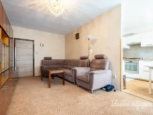 Pronájem bytu 3+1, Praha - Prosek, Jablonecká, 78 m2