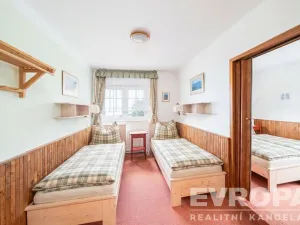 Prodej ubytování, Benecko, 425 m2