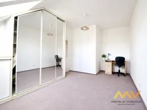 Pronájem bytu 3+1, Hradec Králové, Průmyslová, 92 m2
