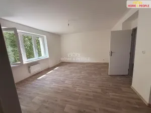 Pronájem bytu 2+1, Karlovy Vary, Závodu míru, 71 m2