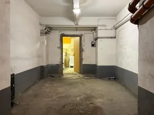 Pronájem skladu, Praha - Smíchov, 120 m2