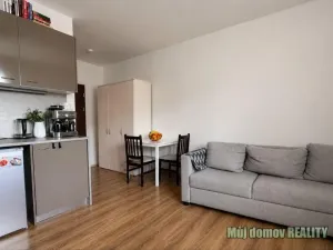 Pronájem bytu 1+kk, Praha - Hloubětín, 26 m2