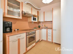 Prodej bytu 1+kk, Praha - Prosek, Nad šestikopy, 37 m2