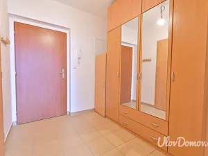 Prodej bytu 1+kk, Praha - Prosek, Nad šestikopy, 37 m2