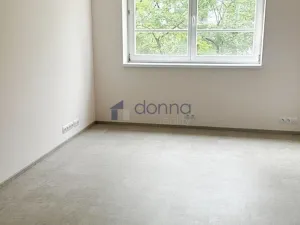 Pronájem bytu 2+kk, Praha, Křižíkova, 53 m2