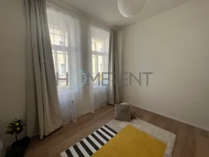 Pronájem bytu 1+kk, Praha - Vysočany, Kolmá, 19 m2