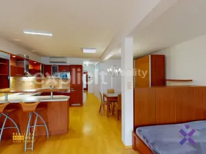 Pronájem bytu 2+kk, Uherský Brod, Masarykovo nám., 80 m2