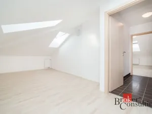 Pronájem bytu 2+kk, Kladno - Kročehlavy, Generála Selnera, 66 m2