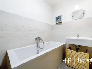 Pronájem bytu 2+1, Olomouc, tř. Svornosti, 54 m2
