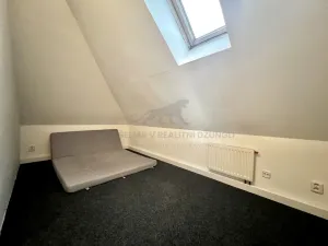 Pronájem bytu 3+1, Praha - Strašnice, Pod strání, 42 m2