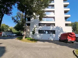 Pronájem garážového stání, Brno, Slepá, 10 m2