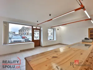 Pronájem obchodního prostoru, Libáň, náměstí Svobody, 100 m2