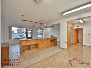 Pronájem obchodního prostoru, Libáň, náměstí Svobody, 100 m2