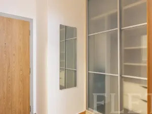 Pronájem bytu 1+kk, Praha - Holešovice, Osadní, 49 m2
