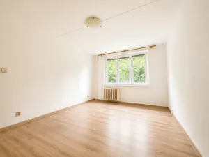 Pronájem bytu 2+1, Karlovy Vary, Plešivecká, 52 m2