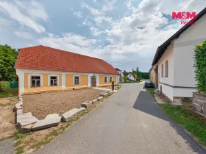 Prodej rodinného domu, Uzeničky - Černívsko, 163 m2