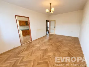 Prodej bytu 3+1, Plzeň - Jižní Předměstí, Brožíkova, 85 m2