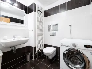 Pronájem bytu 2+kk, Praha - Hloubětín, Nademlejnská, 50 m2