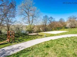 Pronájem bytu 2+kk, Praha - Hloubětín, Nademlejnská, 50 m2