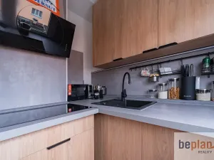 Prodej bytu 2+1, Nová Role, Svobodova, 54 m2