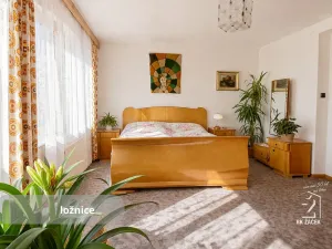 Prodej rodinného domu, České Budějovice - České Budějovice 6, Zeyerova, 197 m2