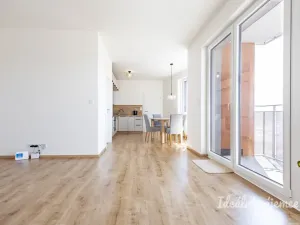 Pronájem bytu 2+kk, Praha - Vysočany, Gerstelova, 55 m2