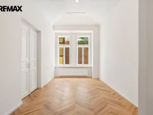 Prodej bytu 2+1, Praha - Karlín, Pernerova, 69 m2