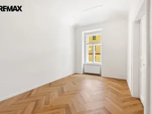 Prodej bytu 2+1, Praha - Karlín, Pernerova, 69 m2