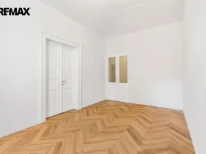 Prodej bytu 2+1, Praha - Karlín, Pernerova, 69 m2