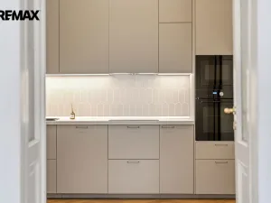 Prodej bytu 2+1, Praha - Karlín, Pernerova, 69 m2